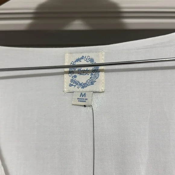 Francesca’s White Long Sleeve Dress, NWT Size Medium - Picture 5 of 7